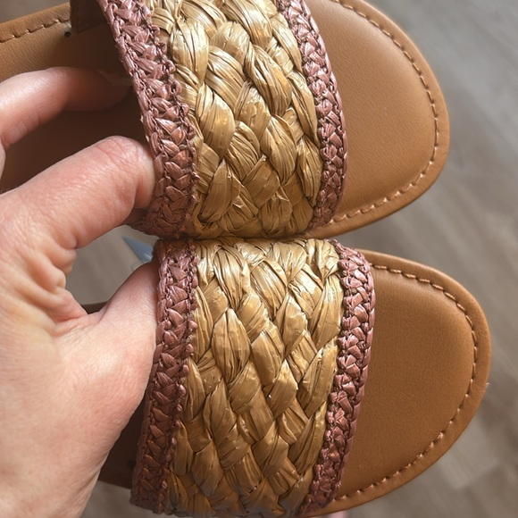 NWT Universal Thread “Dez” Sandals sz6 - Picture 6 of 8